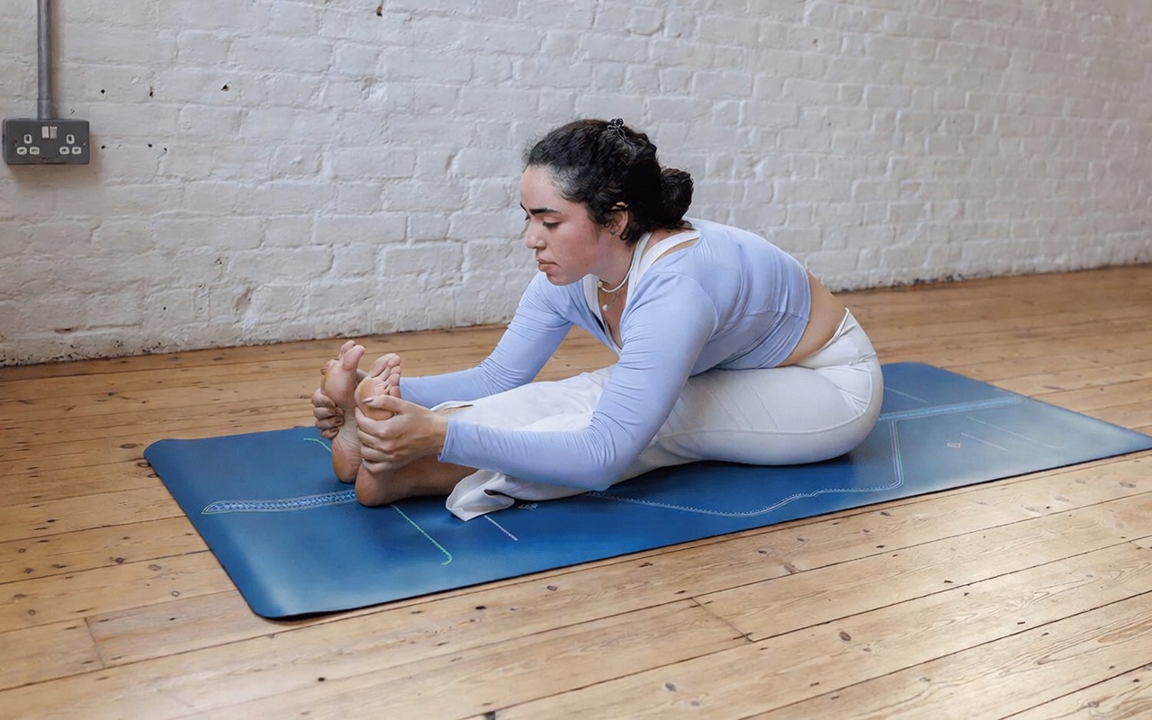 Com dificuldade para dormir depois dos 60? Descubra 5 movimentos suaves que ajudam a promover noites profundas e repousantes