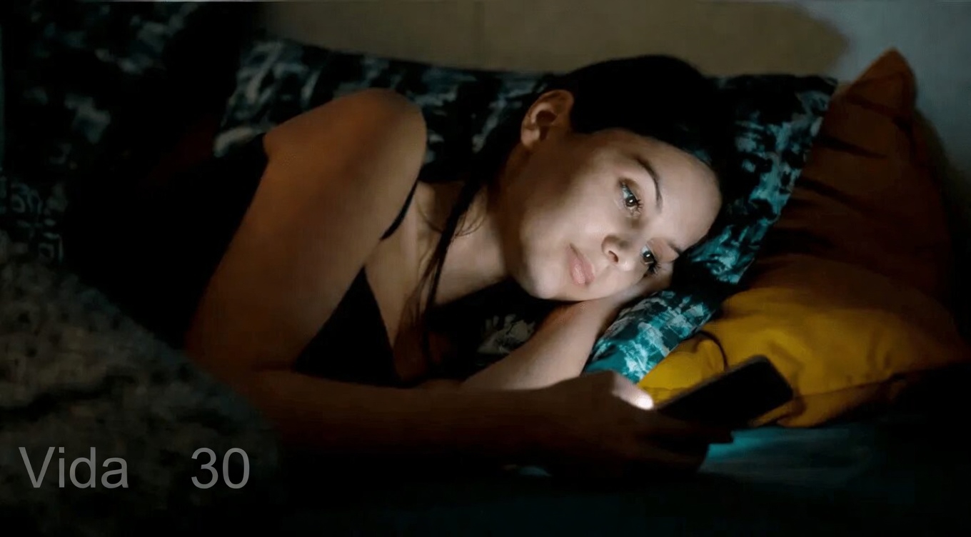 Por que você continua acordando às 3 ou 4 da manhã todas as noites? Entenda as causas comuns e hábitos práticos para experimentar