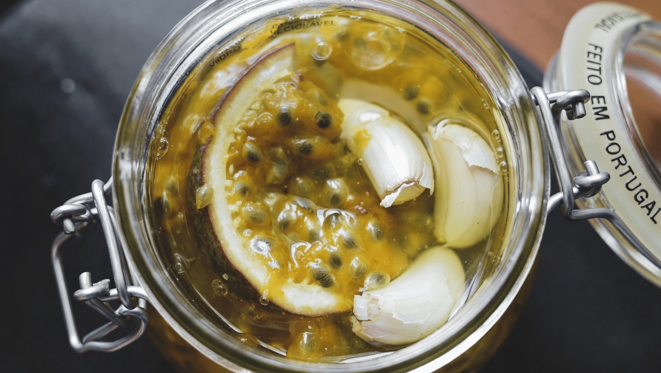 Um Hábito Simples na Cozinha para o Conforto dos Olhos que Muitos Idosos no México Estão Descobrindo