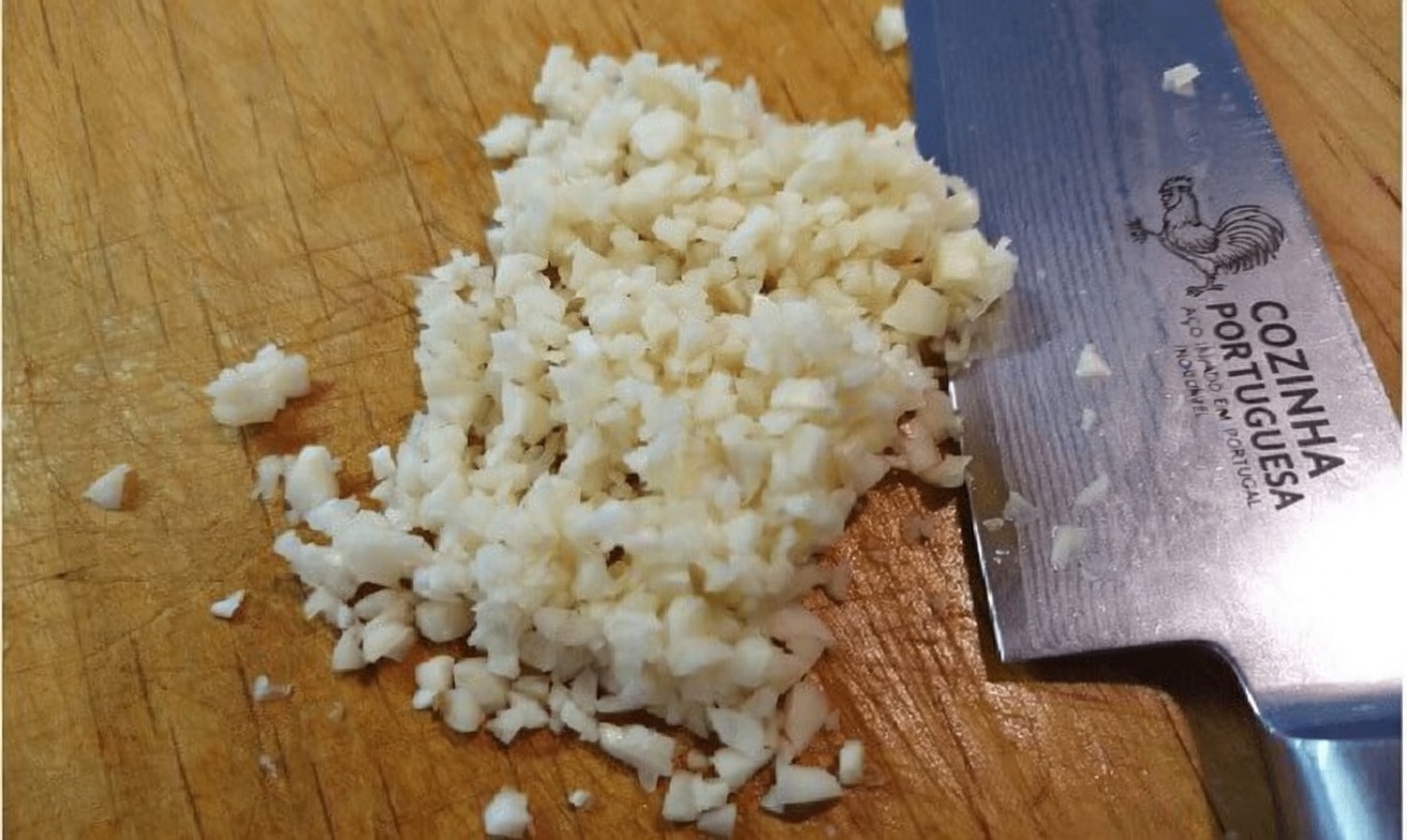 Descubra 4 hábitos simples de uma colher de chá com ingredientes naturais que podem ajudar a apoiar a saúde do coração naturalmente