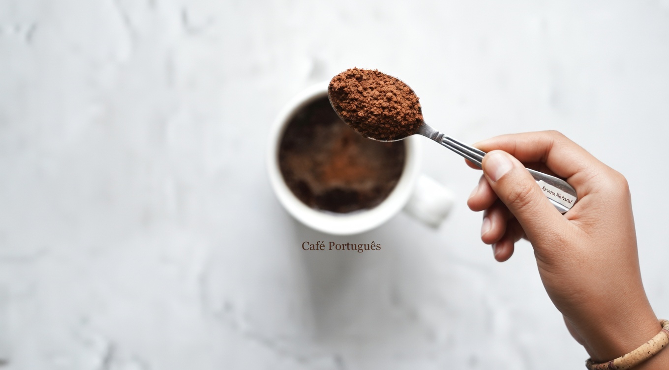 Os benefícios surpreendentes de colocar este pó no seu café