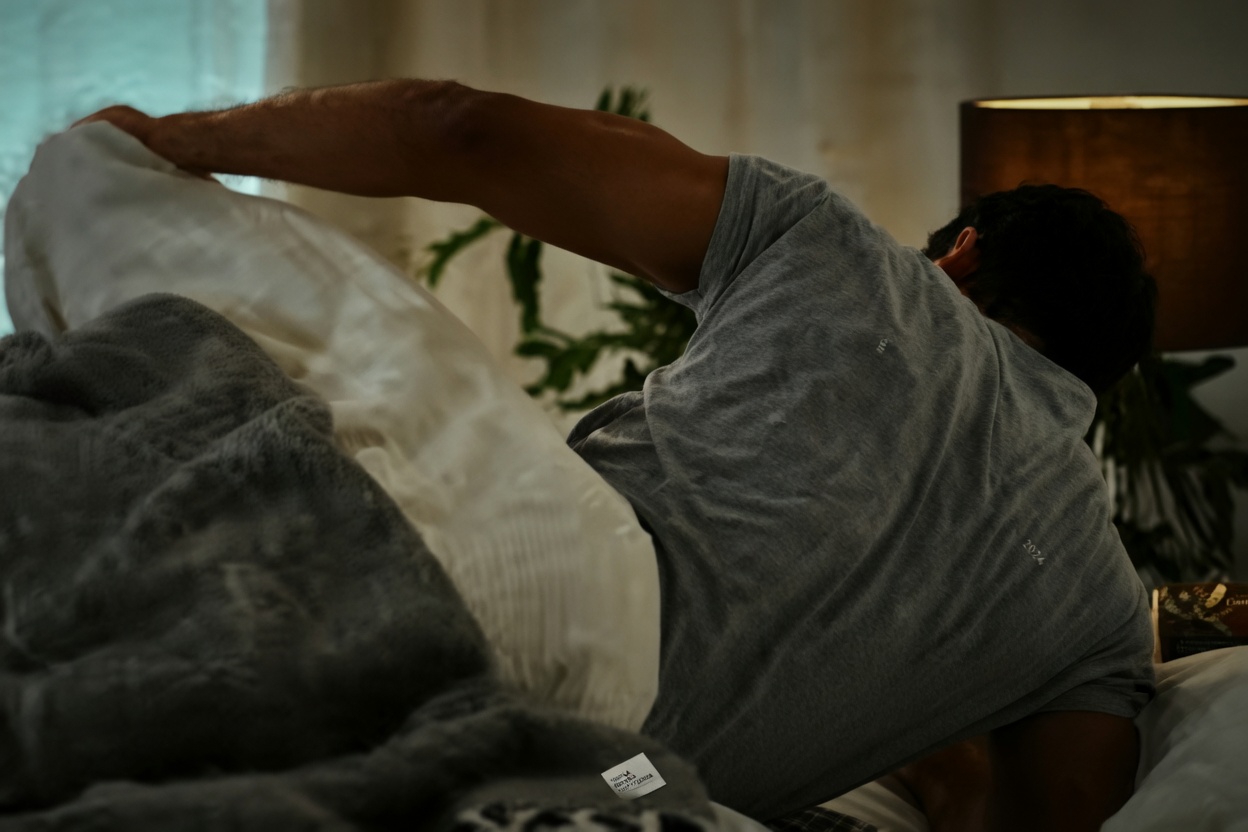 Acorda para urinar à noite com muita frequência? O papel surpreendente que suas pernas e seus hábitos diários desempenham