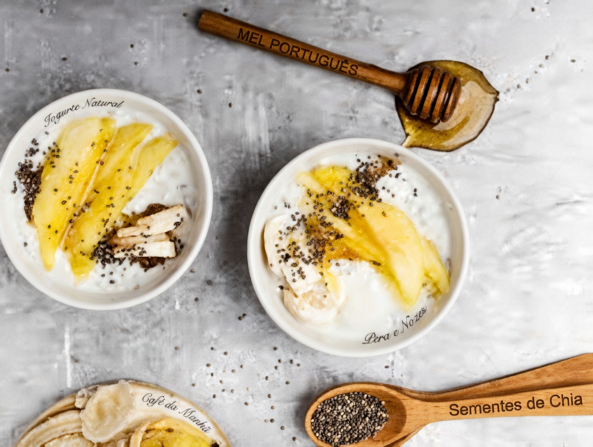 8 Melhores Alimentos para Apoiar a Força das Pernas Após os 60 (Comprovado pela Ciência) Senior Meal Coach