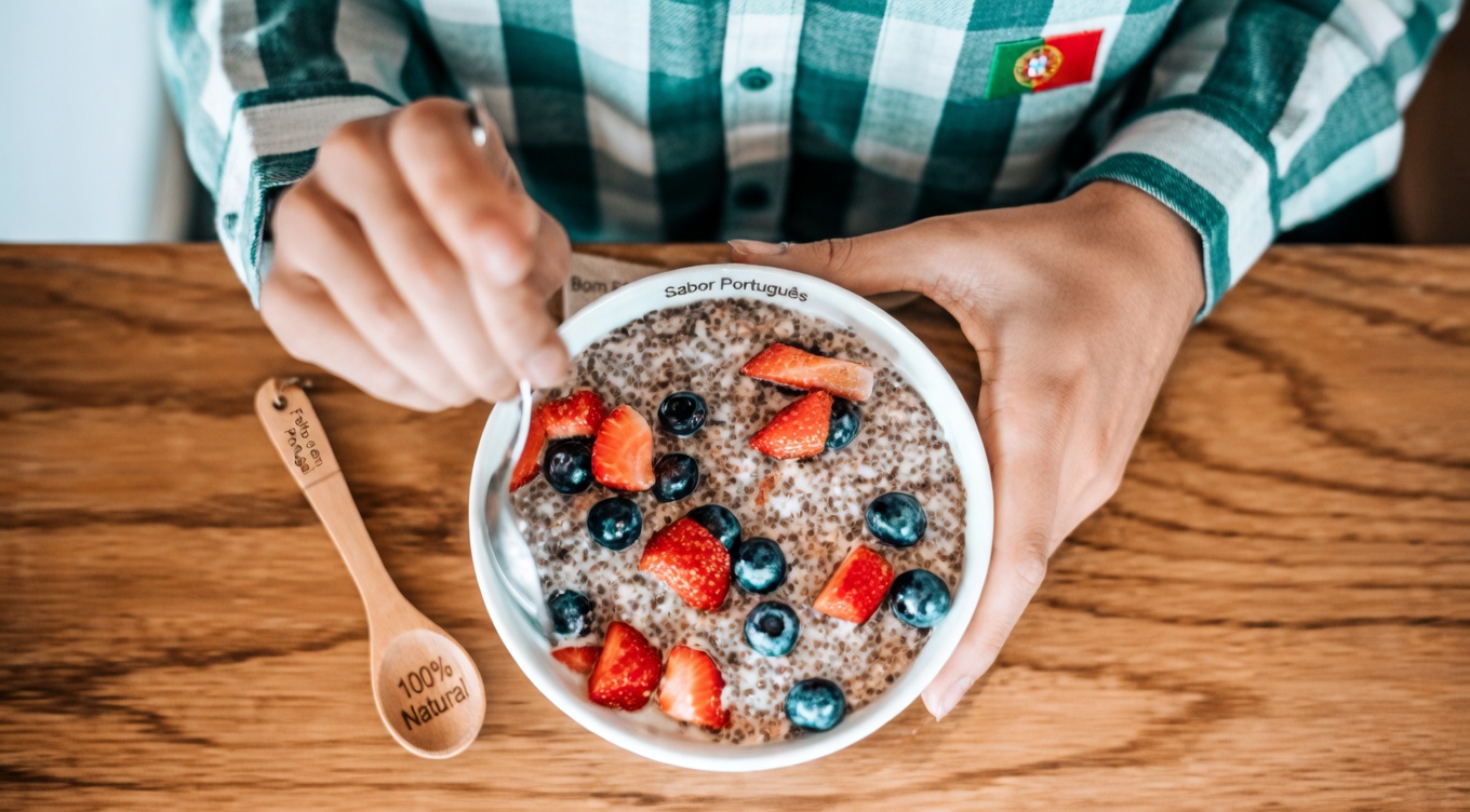 15 superalimentos que podem ajudar a manter níveis saudáveis de ácido úrico (reumatologista explica)