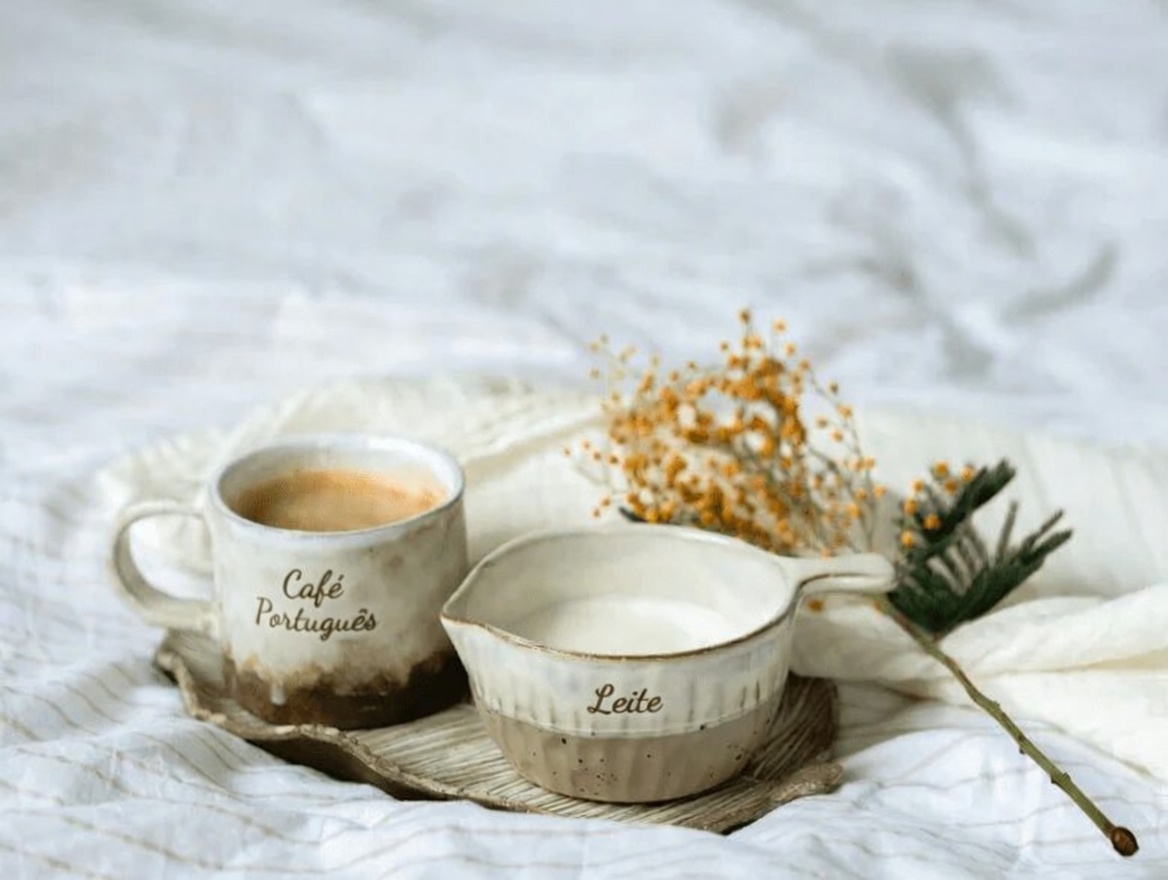 Mais de 60? Descubra estes 8 complementos para o café inspirados em evidências para força, mobilidade e suporte metabólico no dia a dia