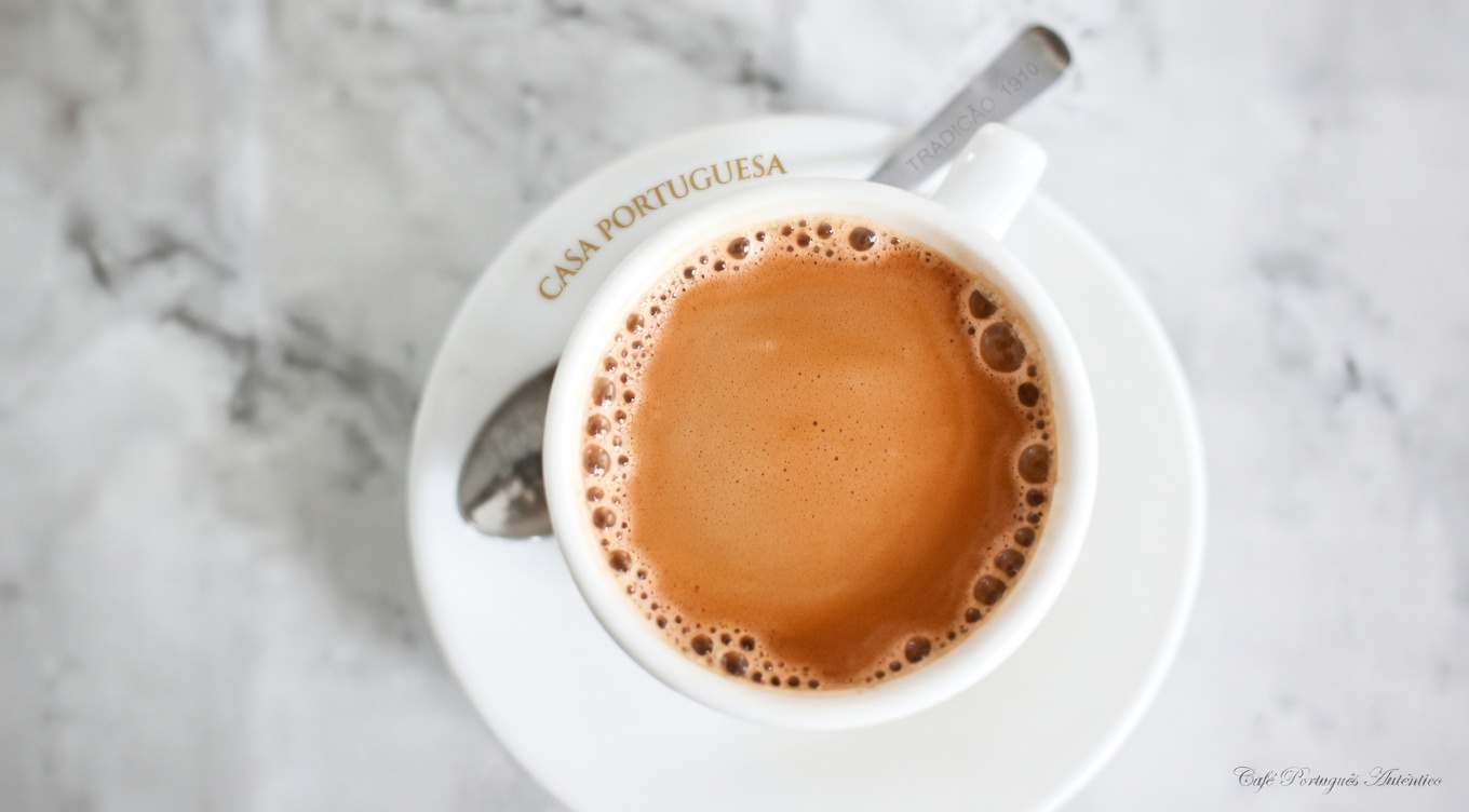 Mais de 60? Estes 3 chás simples restauram a força das pernas e devolvem o vigor ao seu passo