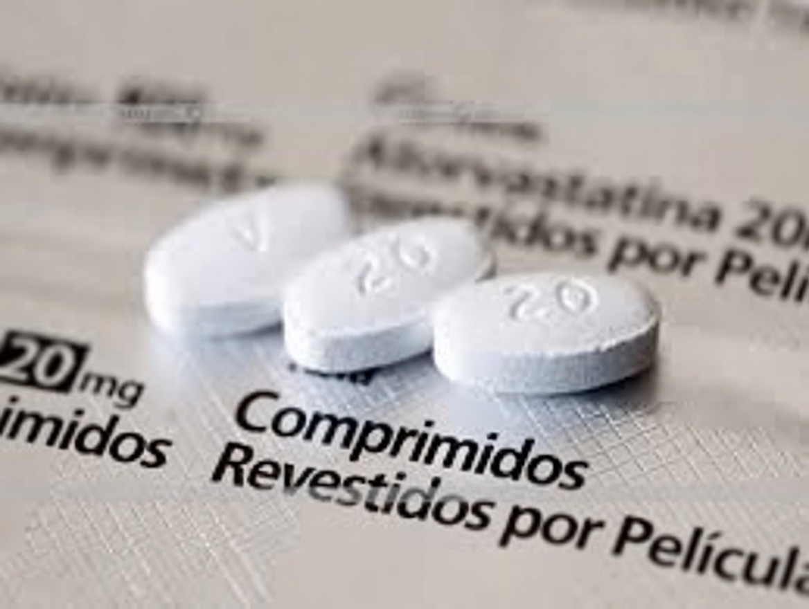 15 possíveis efeitos colaterais da atorvastatina que você deve conhecer e o que pode fazer hoje