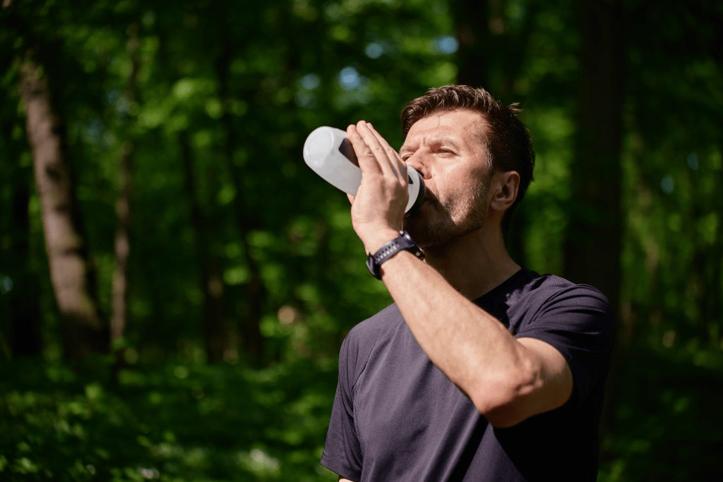 Desperte Sua Vitalidade: Descubra 10 Maneiras Suaves de Aumentar Naturalmente a Testosterona Após os 50 para Homens