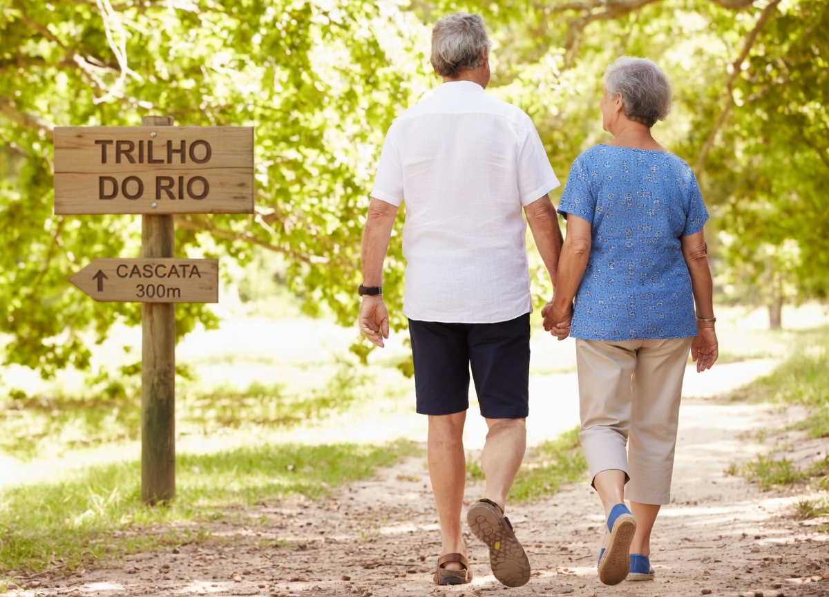 Para Idosos: Coma Isto Antes de Dormir para Ajudar a Aumentar o Fluxo Sanguíneo e Melhorar a Circulação nas Pernas e nos Pés (Por Até 24 Horas)