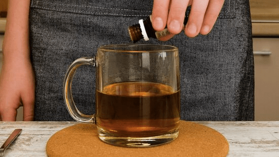 Tenho 69 Anos e Desconhecidos Insistem em Dizer que Tenho 39: O Ritual Facial em 4 Etapas que Apagou Minhas Rugas