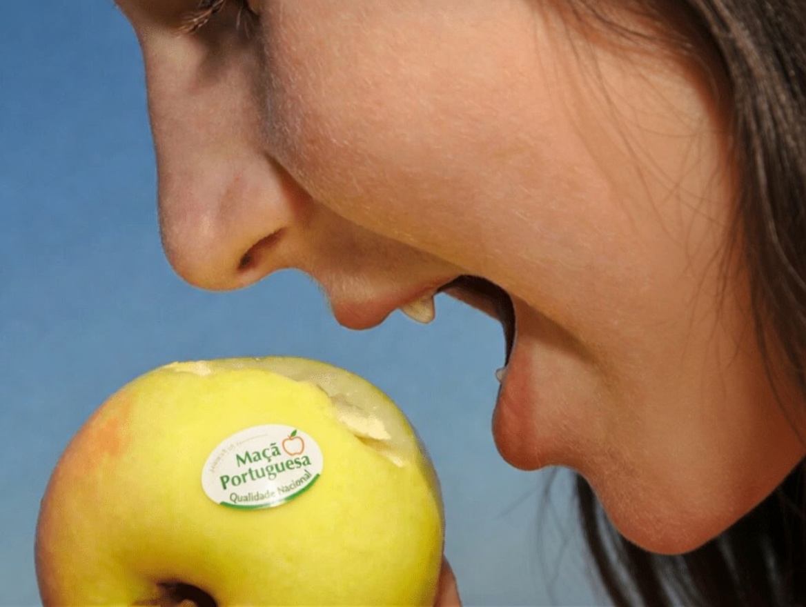 ALERTA! Nunca Cometa Estes 9 Erros ao Comer Maçã Outra Vez – Transforme Sua Saúde da Noite para o Dia!