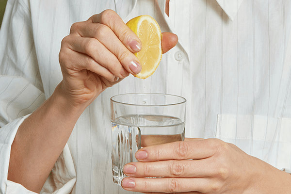 9 Hábitos Diários Que Podem Fortalecer Naturalmente Seus Joelhos e Articulações por Dentro