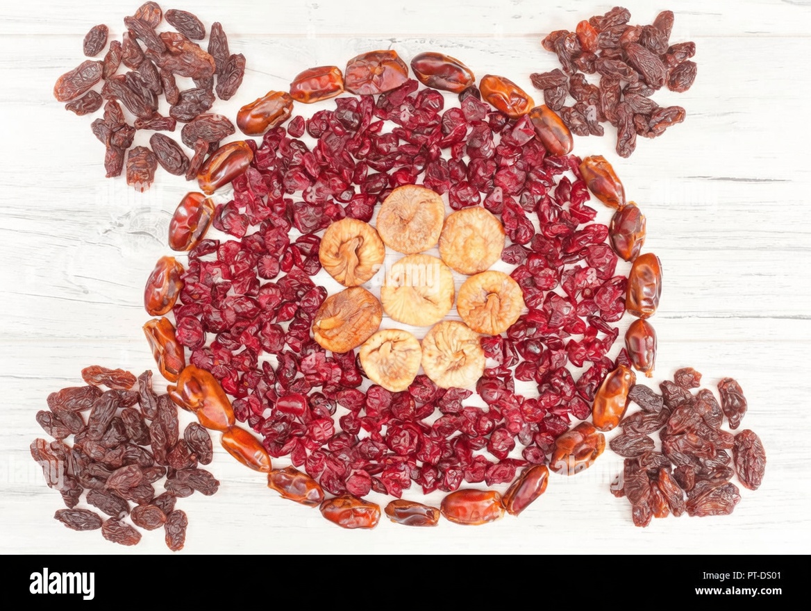 Idosos: 3 frutas secas para comer antes de dormir que podem ajudar a reduzir as idas noturnas ao banheiro