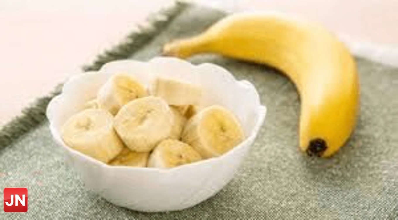 O Que Acontece com o Seu Corpo Quando Você Come uma Banana Antes de Dormir (Benefícios e Efeitos)