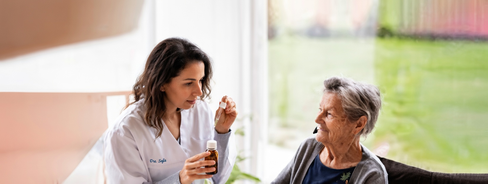 Alerta de Cardiologista: 5 Medicamentos Comuns que Estão Danificando Silenciosamente Corações de Adultos com Mais de 60 Anos (E o Que Fazer em Vez Disso)