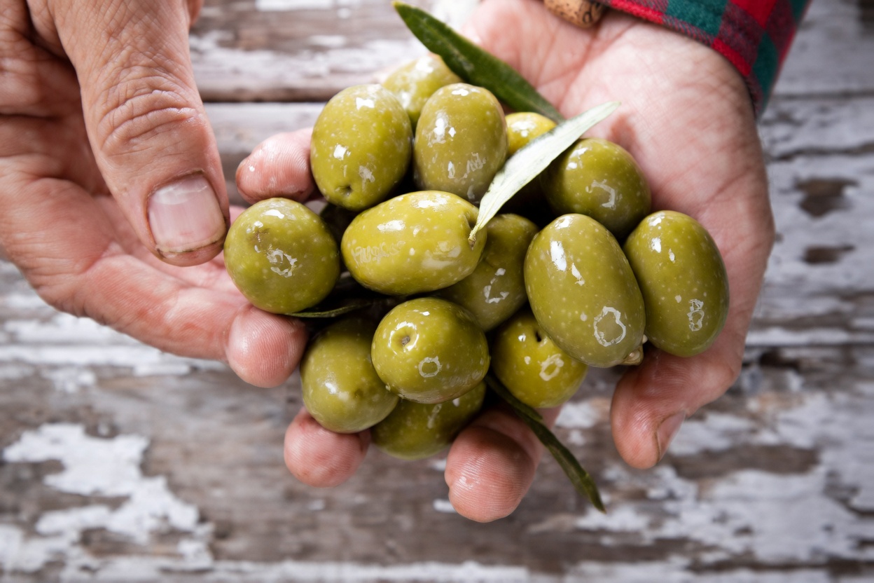 O Discreto Segredo dos Idosos do Mediterrâneo: Por Que Azeite de Oliva + Pimenta-Preta Fresca Está Mudando Silenciosamente Vidas Depois dos 60