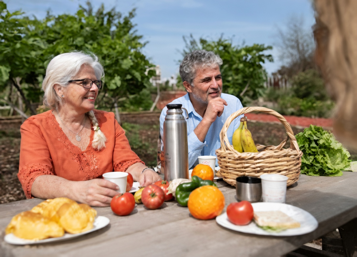 Idosos: Coma Estes 7 Alimentos Todos os Dias e Você Pode Viver Até os 100 — Os Segredos de Longevidade do Dr. Norman Walker