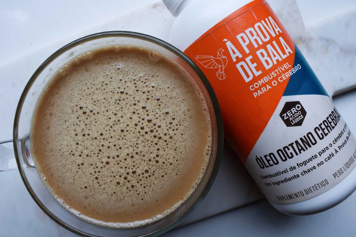 Por que os idosos estão adicionando ESTE pó ao café (benefícios que mudam a vida!)