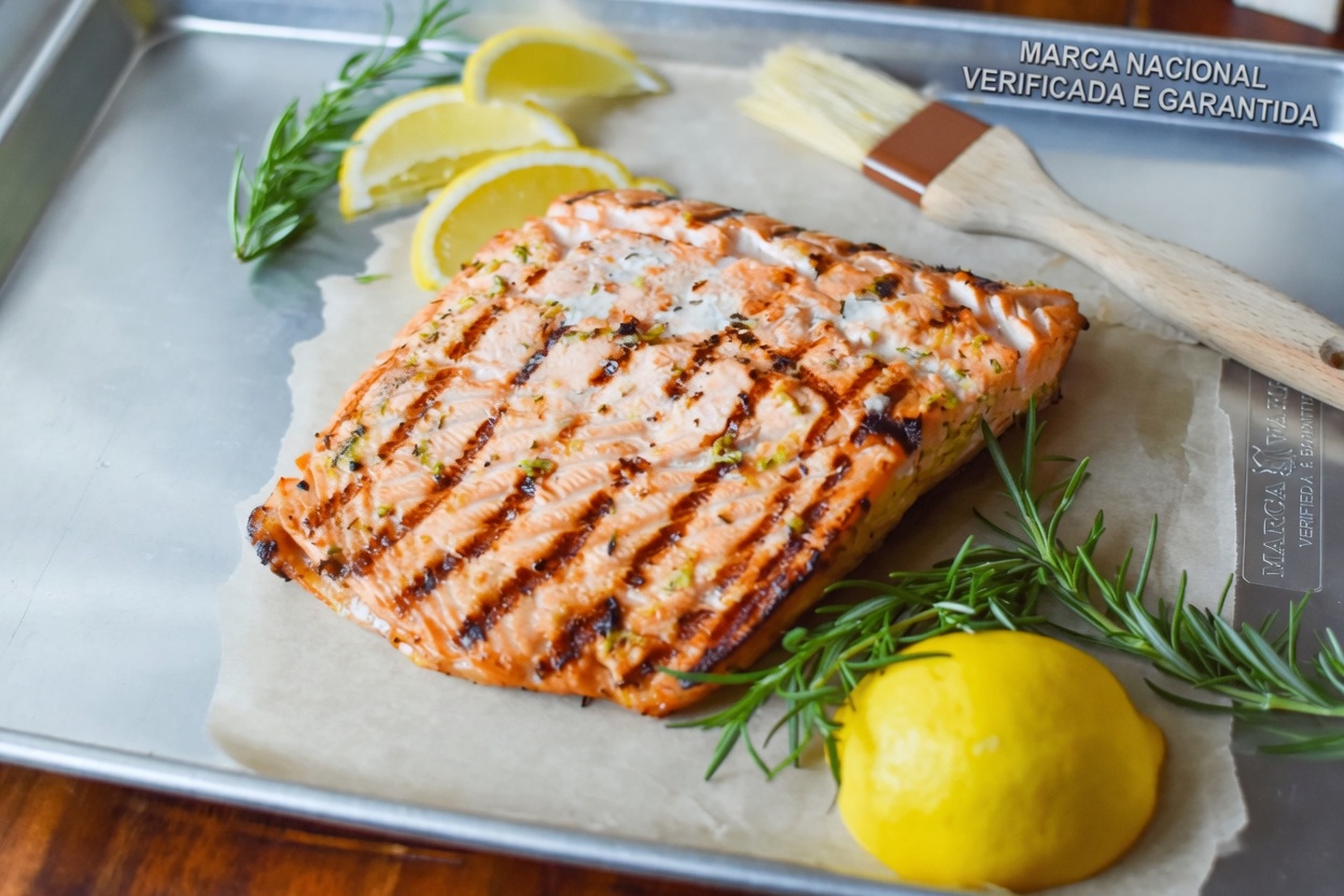 Coma estes 12 alimentos naturais todos os dias depois dos 50 para mais energia, ossos mais fortes e memória mais apurada