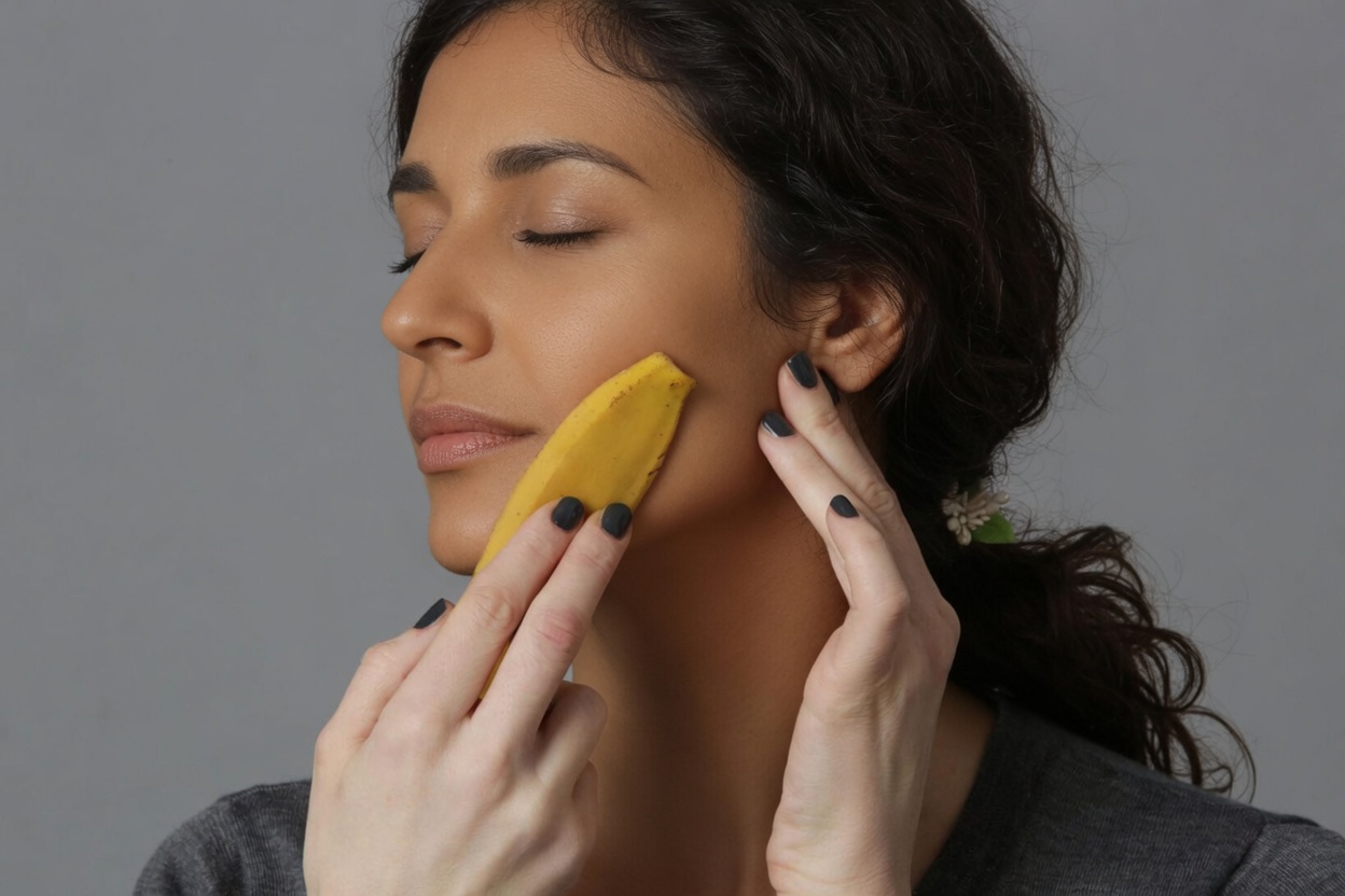 A Casca de Banana Pode Realmente Ajudar com Verrugas? Um Olhar Gentil Sobre Este Simples Remédio Caseiro