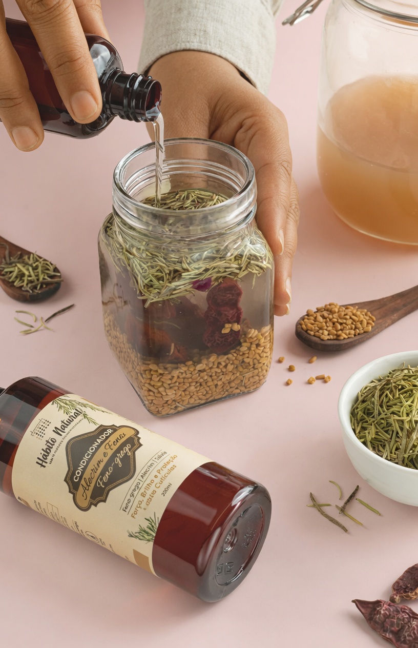 O Segredo para Cabelos Mais Grossos — Por Que o Alecrim Pode Ser a Sua Solução