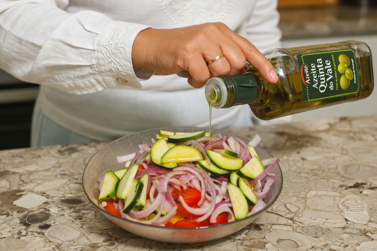 Coma estes 12 alimentos naturais depois dos 50 antes que a energia e a força se esvaiam