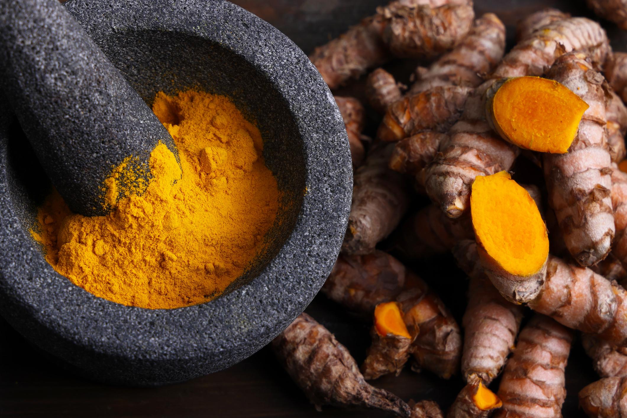 Coma estes 12 alimentos naturais depois dos 50 antes que a energia e a força se esvaiam