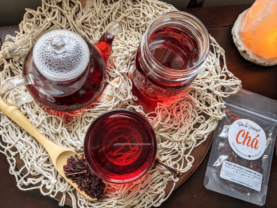 O que você pode notar ao adicionar uma bebida de hibisco, abacate e cravo à sua rotina diária