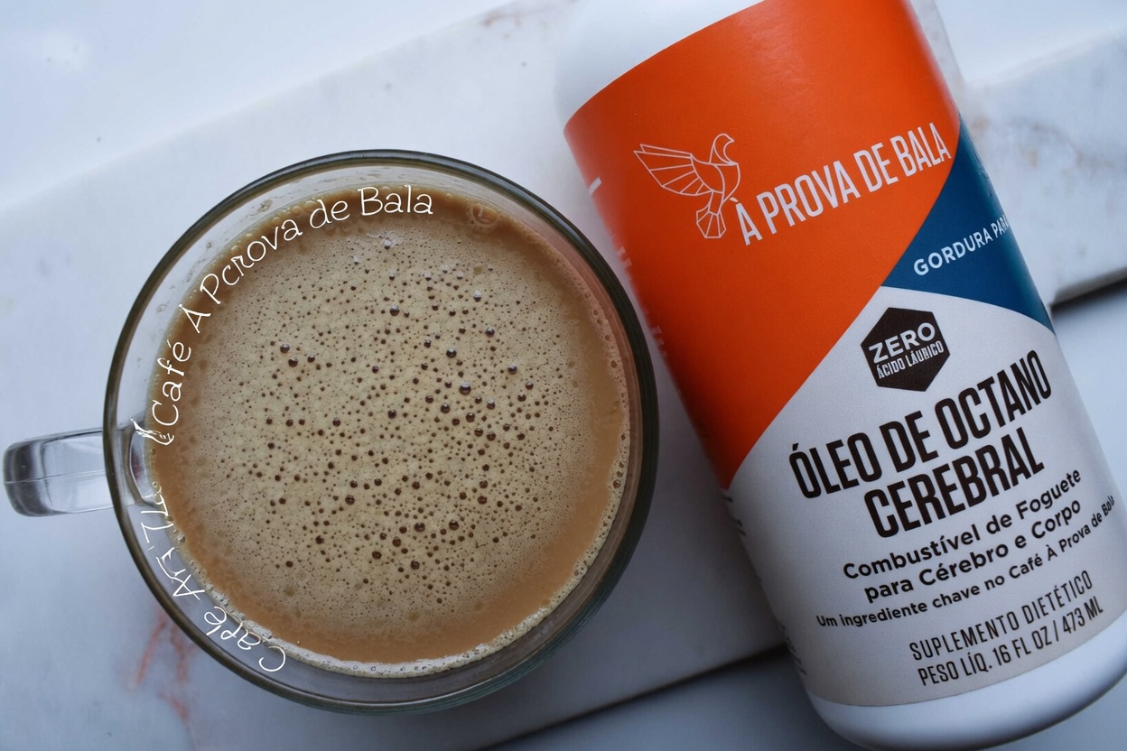 Por que muitos idosos estão adicionando pós de nutrientes ao café da manhã para potencial apoio muscular