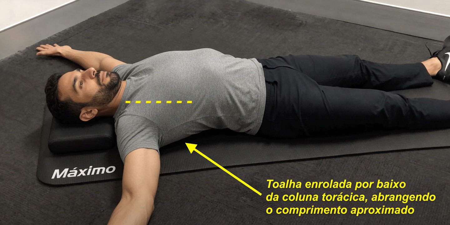 Rotina diária suave de 4 minutos para ajudar a promover uma melhor postura e alinhamento do pescoço após os 60 anos