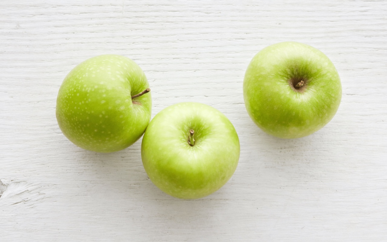 7 Alimentos do Dia a Dia que o Dr. Norman Walker Comia Diariamente para Apoiar a Vitalidade e a Longevidade em Idosos